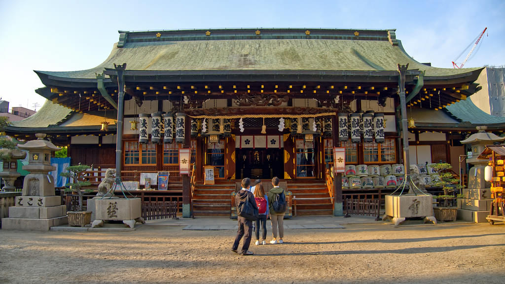 Pay a visit to Osaka Tenman-gu Shrine