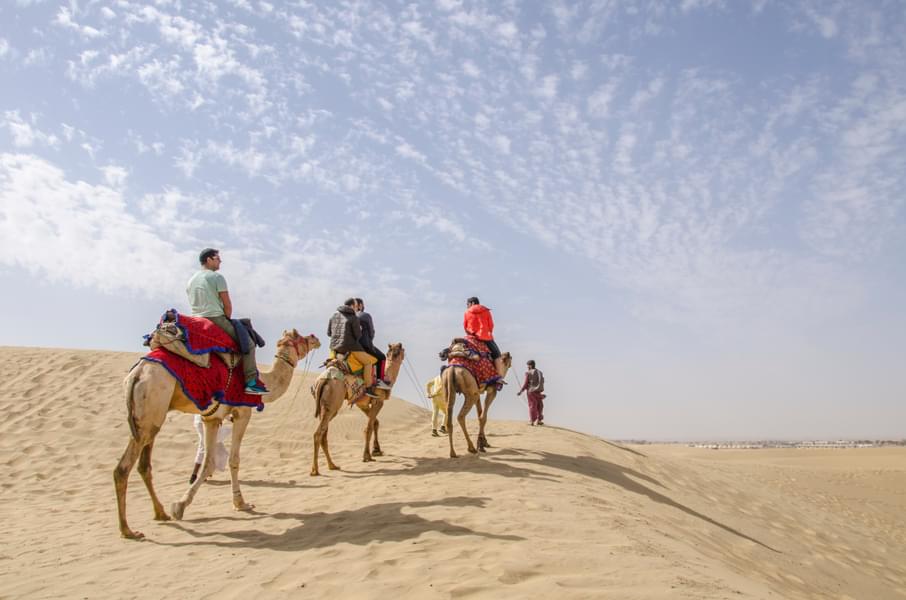 Fortuner Desert Safari in Jaisalmer Image