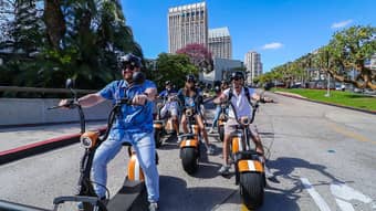 Click pictures with the comfortable and easy-to-ride scooter
