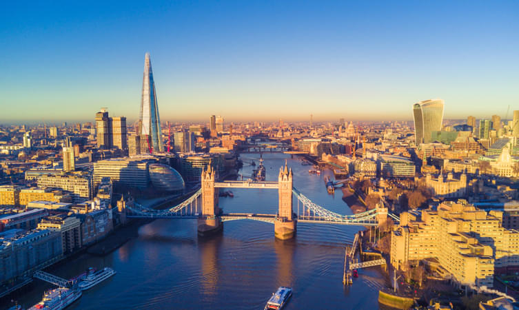 Explore London, home of British Royals