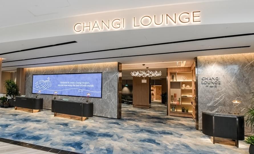  Unwind at the Changi Lounge with your companions