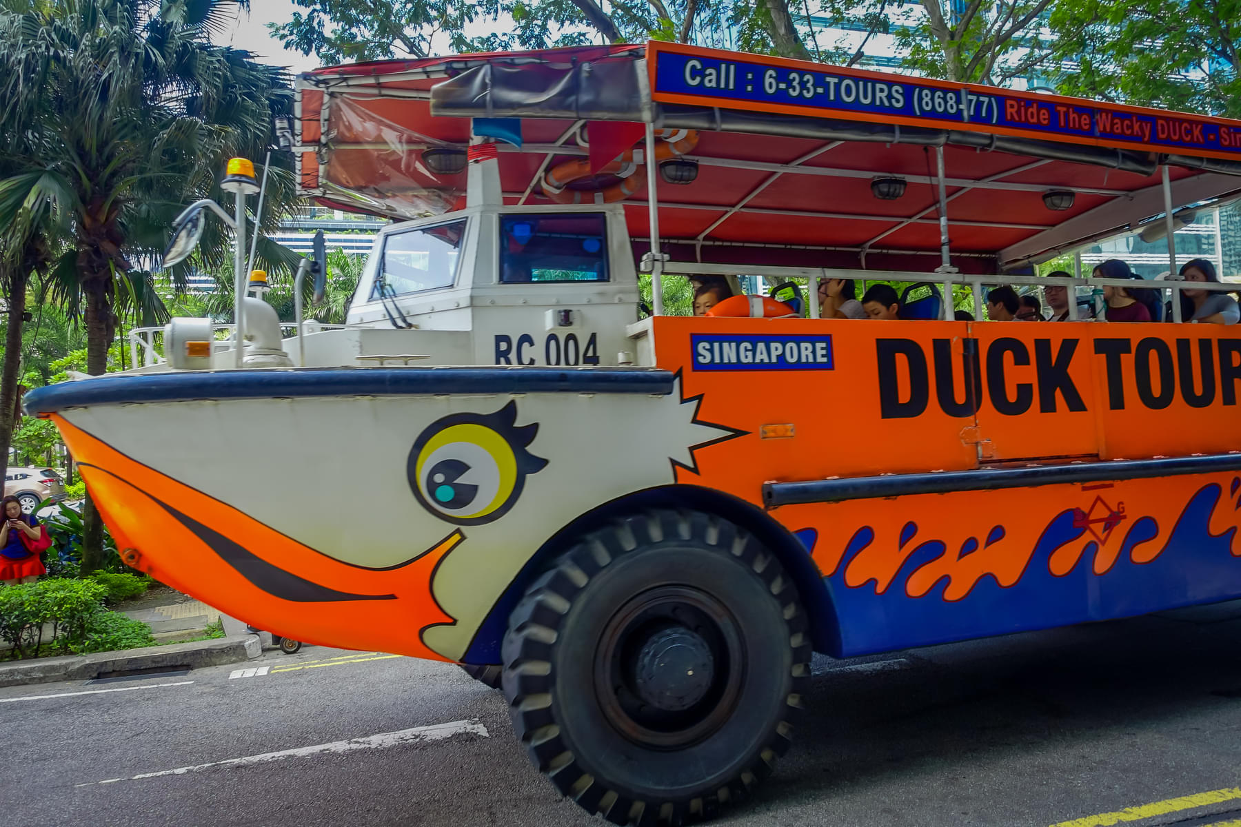 Explore Singapore on Duck tour