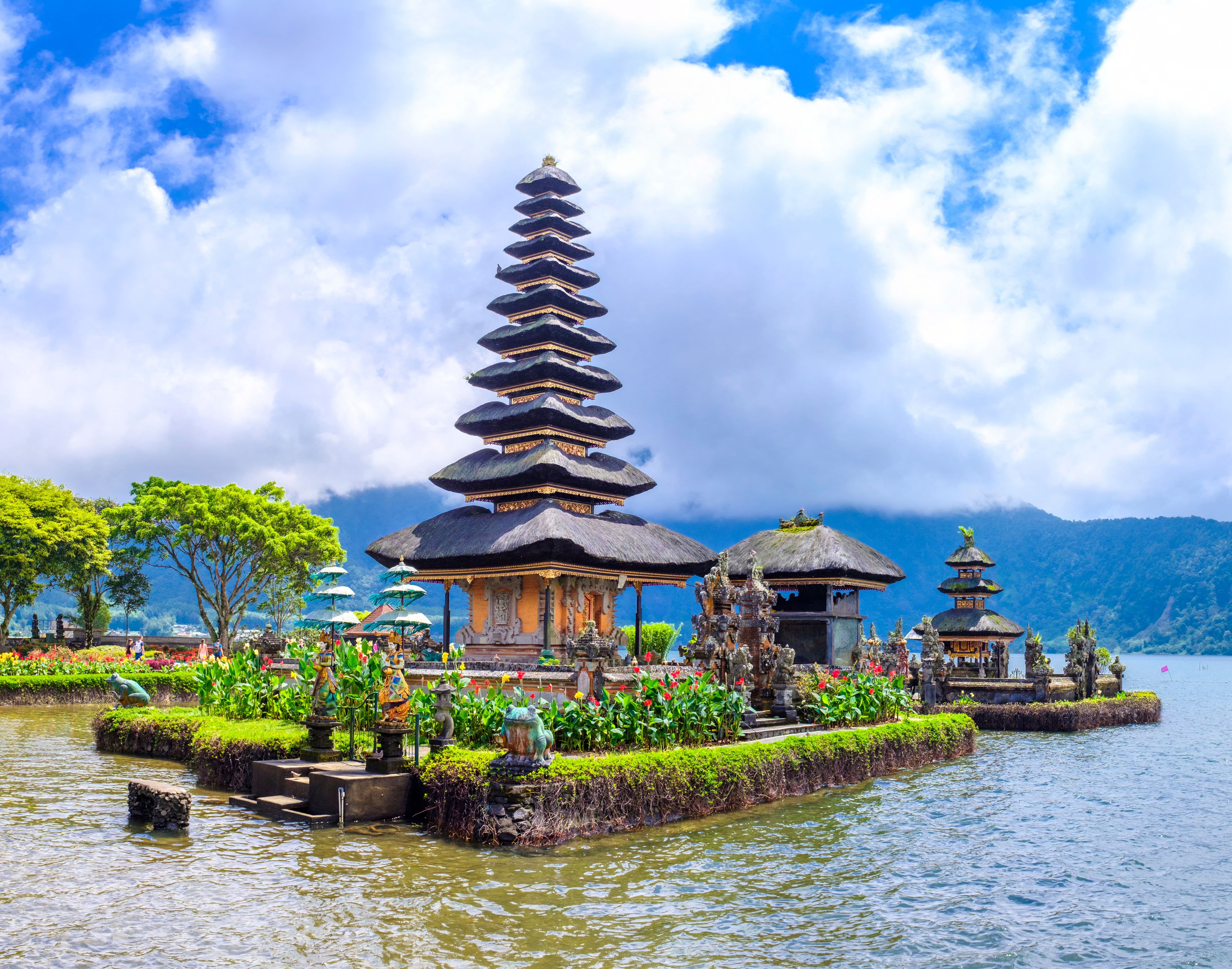 Ulun Danu Bratan Temple Tour