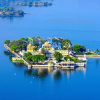 rajasthan-vacation-with-lake-pichola-boat-ride