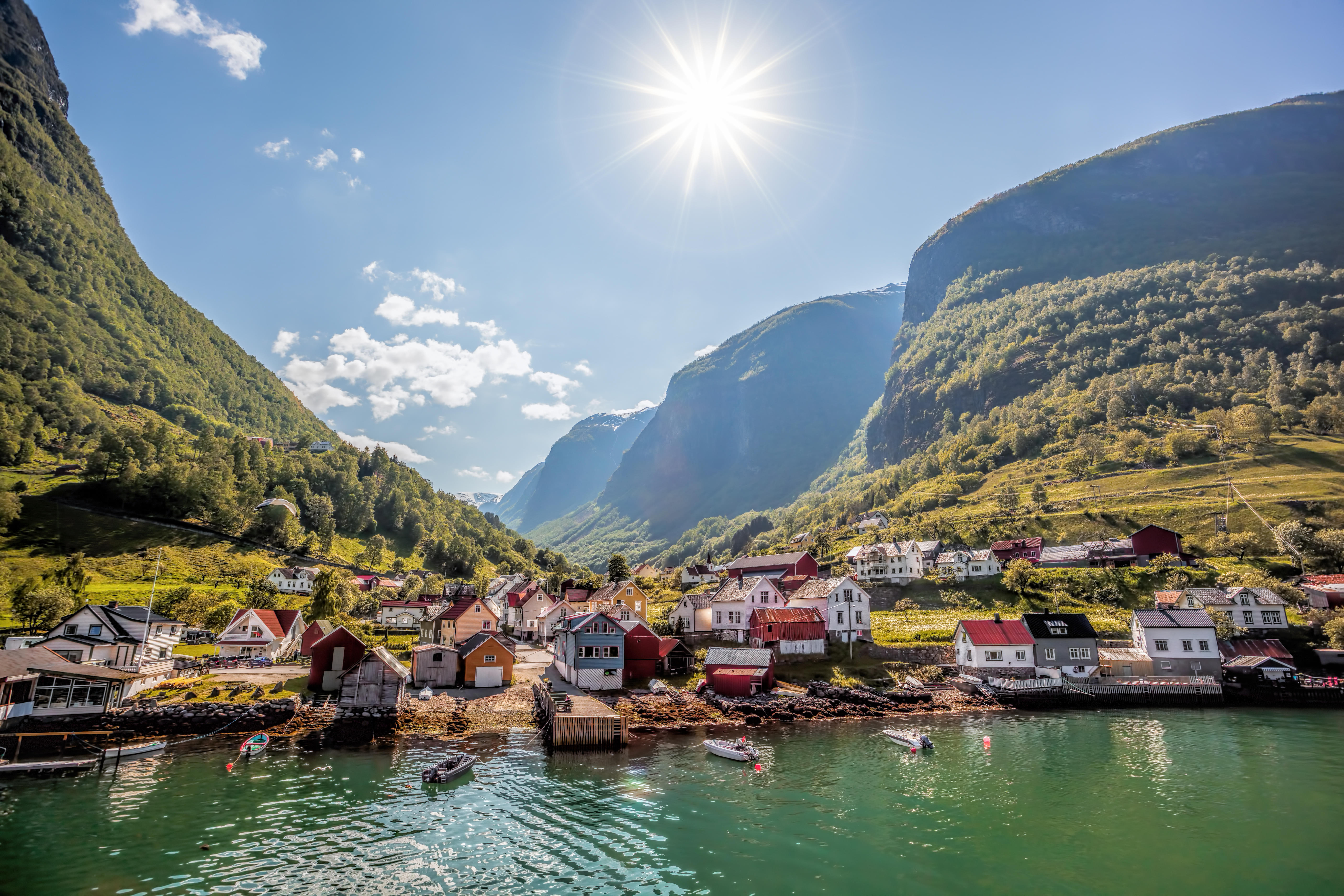 Flam Tour Packages | Upto 40% Off