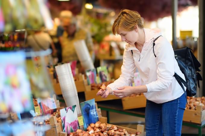 Shopping in Keukenhof Garden