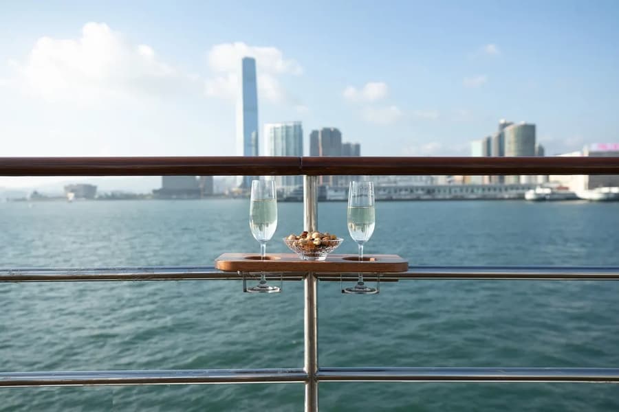 Oriental Pearl Harbour Cruise in Hong Kong Image