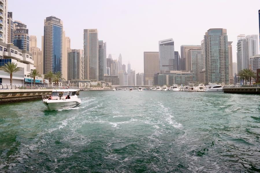 Atlantis and Burj al Arab Luxury Yacht Tour