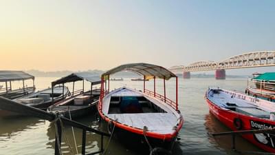 Dev Diwali MOTOR BOAT Ride with Banarasi Snacks & Dessert