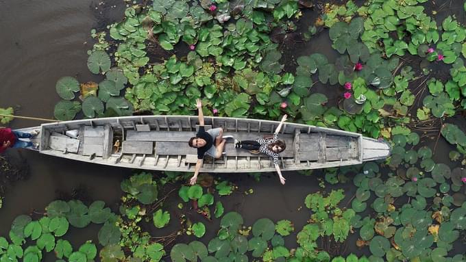 Red Lotus Floating Market