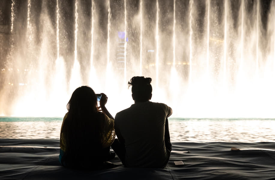 Get Mesmerised By The Dubai Fountain
