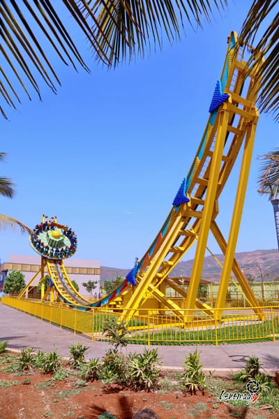 Day Out At Amusement Park Near Pune Image