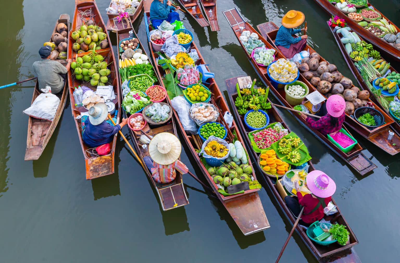 Explore vibrant markets during your holiday in Bangkok