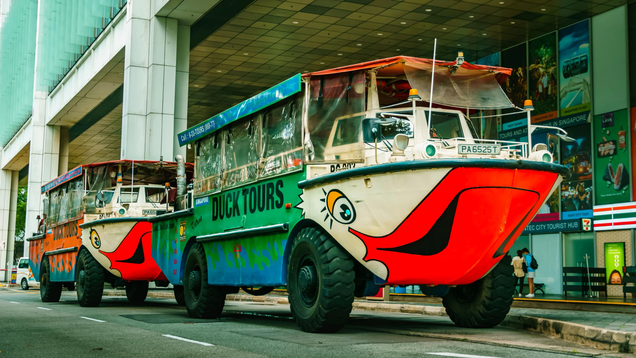 Hop on your funky & vibrant DUCKtour ride with your loved ones