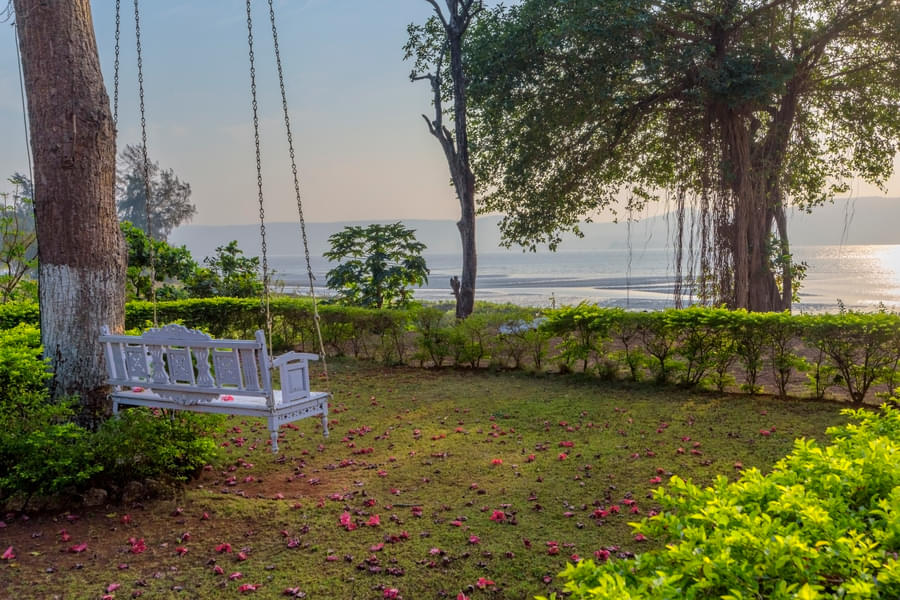 A Sea Facing Cottage Stay In Murud Image