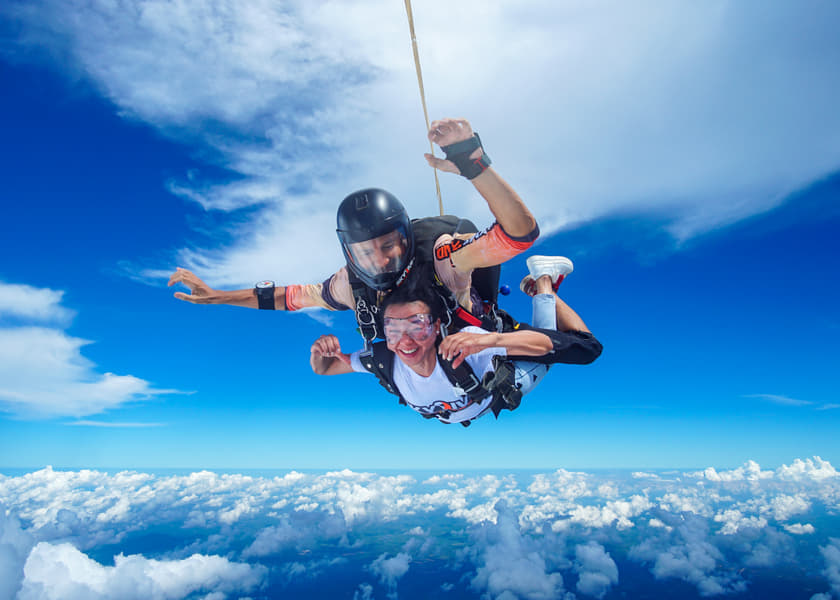 Skydiving in Thailand Image