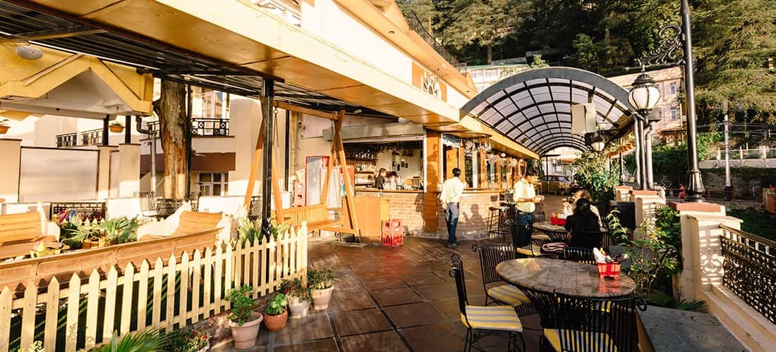 Try different Dishes at Mall Road Cafes