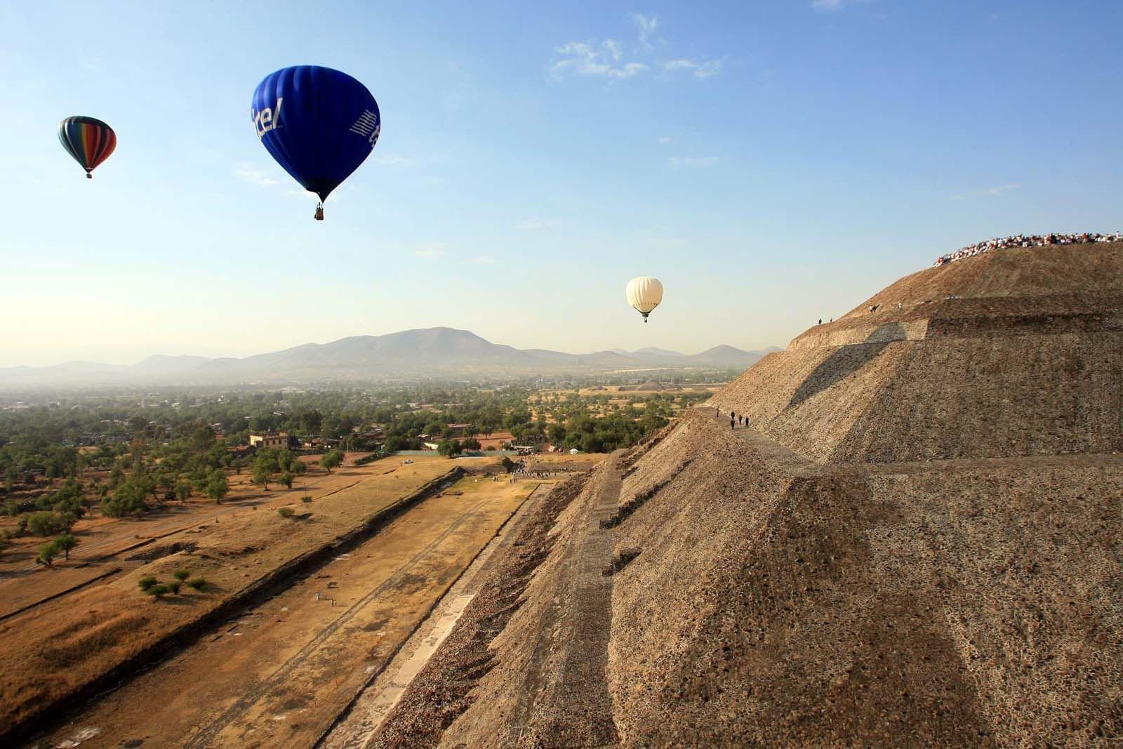 Hot Air Balloon Teotihuacan