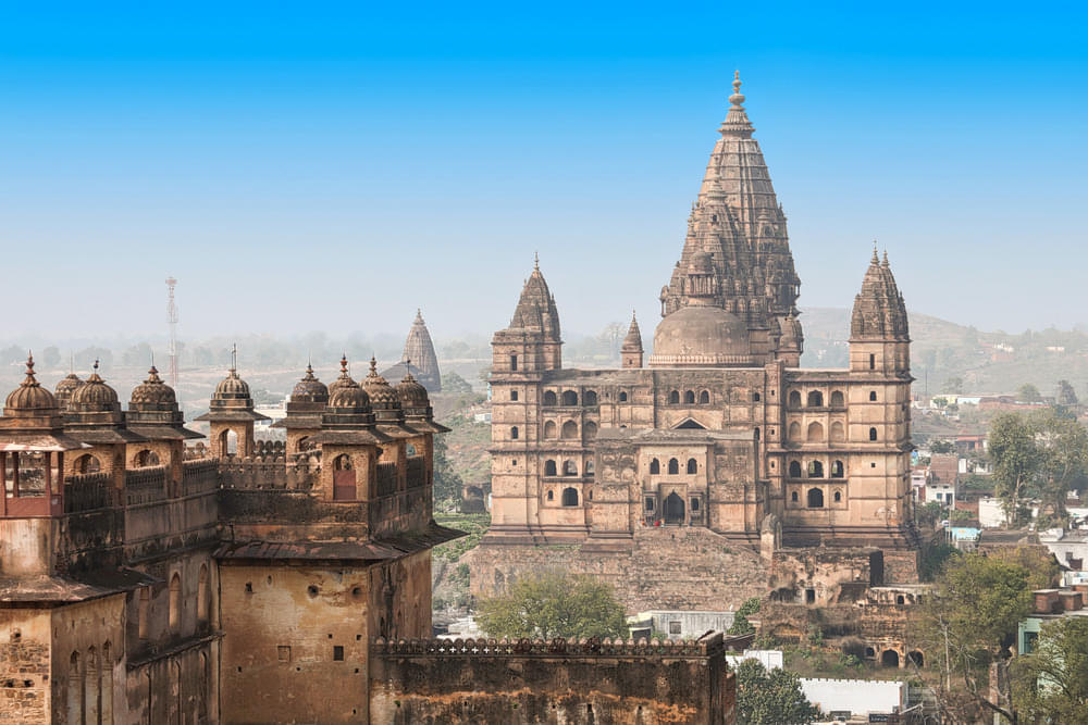Chaturbhuj Temple Overview