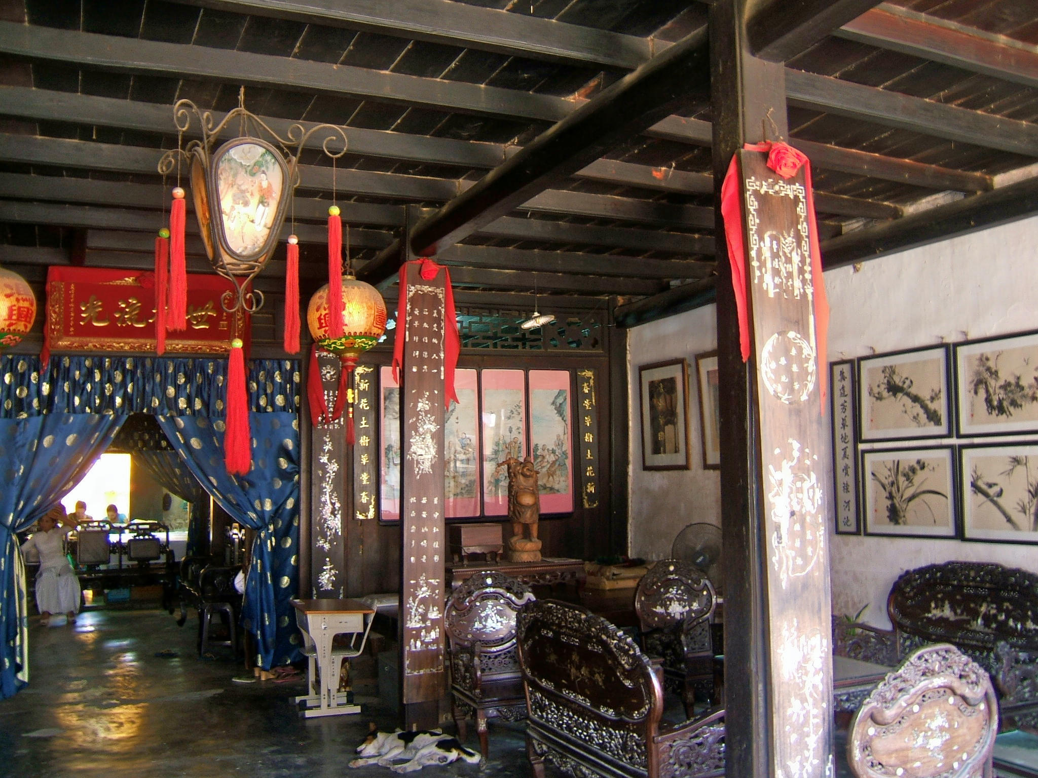 The Old House Of Phung Hung