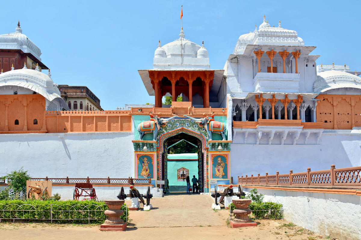 Khade Ganesh Ji Temple Overview