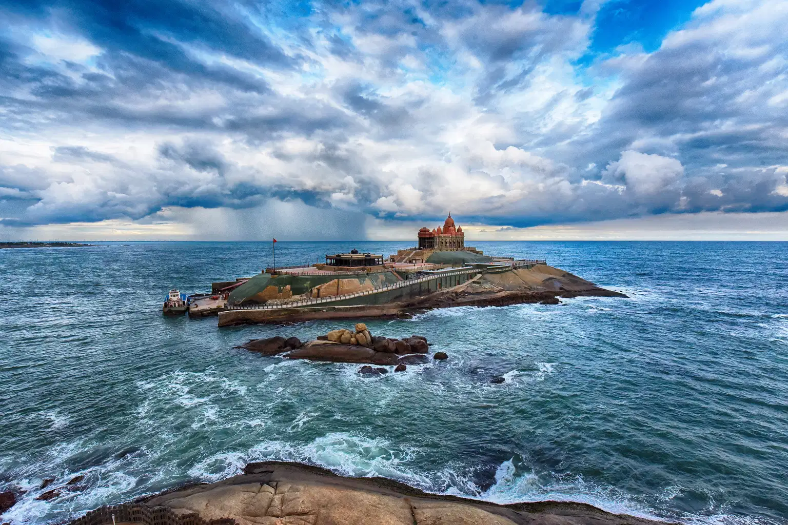 Tamil Nadu Getaway | Temple Trails and Coastal Charms