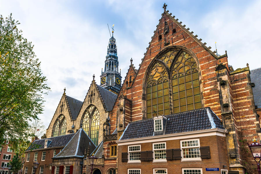 Welcome to the oldest church of Amsterdam, The Oude Church