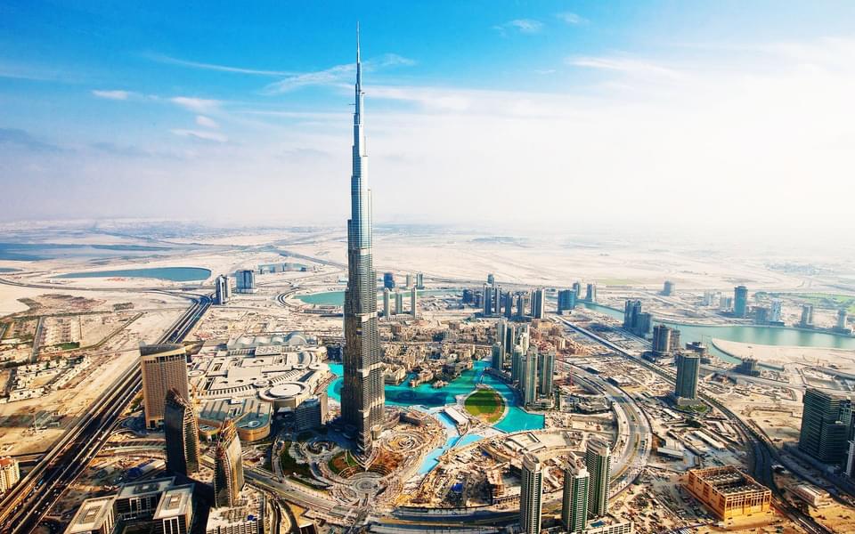 Admire the magnificence of Burj Khalifa while soaring in hot-air balloon
