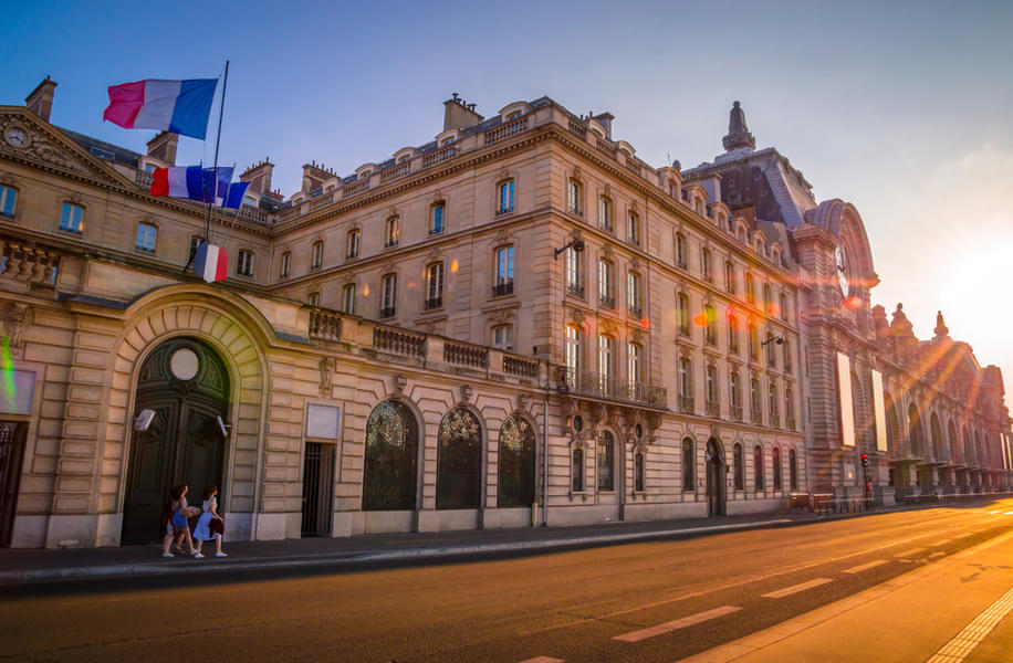 Visit the famous museums of Paris