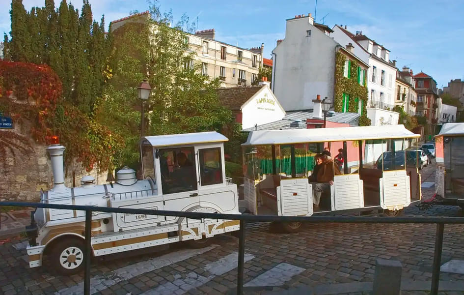 Enjoy a fun train ride to explore Montmartre