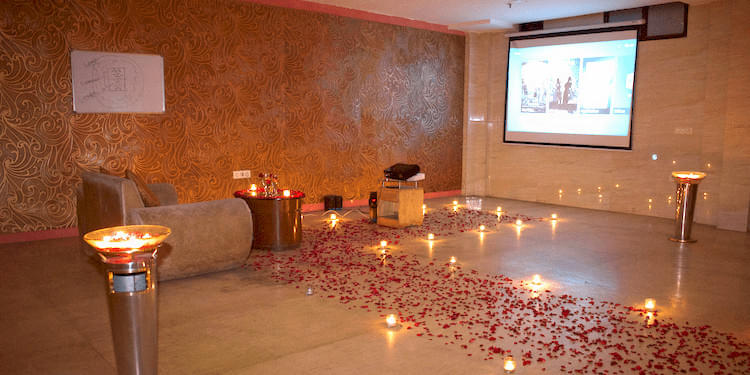 Private Movie & Candle Light Dinner At Mg Road, Bangalore Image