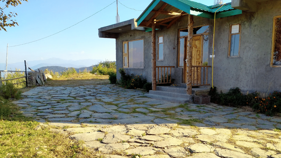 A Rustic Hilltop Cottage In Shimla Image