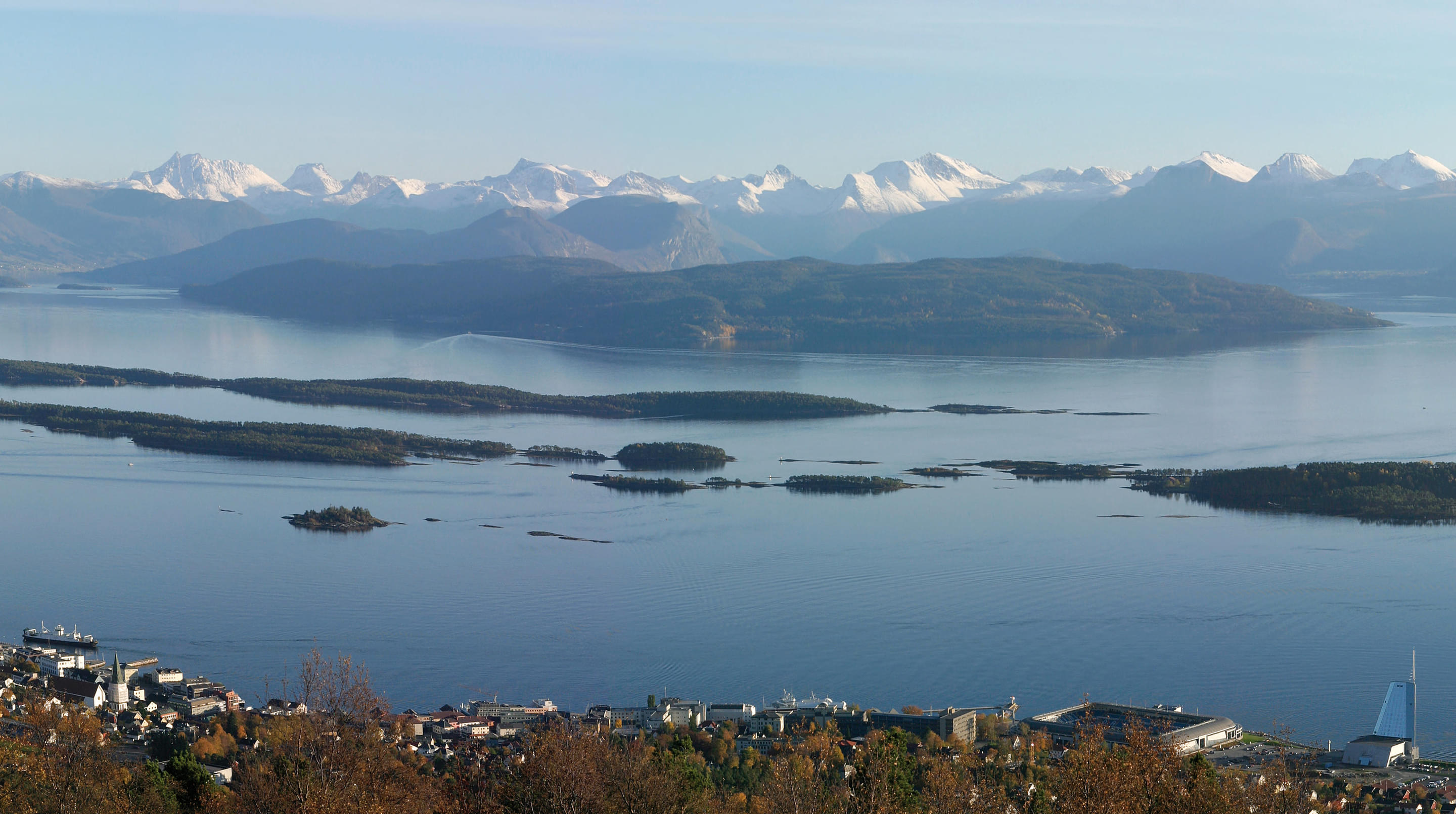 Trail Head to Varden Molde Panorama Overview