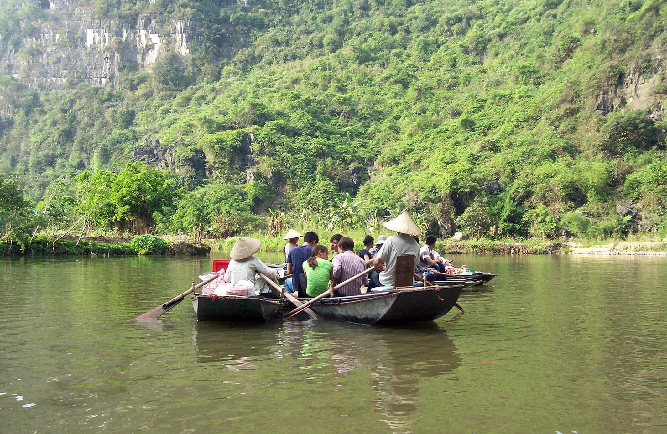 Enjoy Boating in Tam Coc