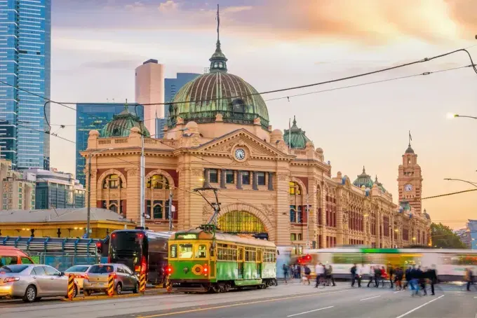 Nightlife Photography tour at Flinders Street Station