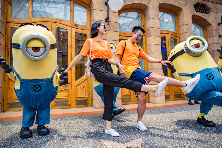 Click some funny pictures with cute minions